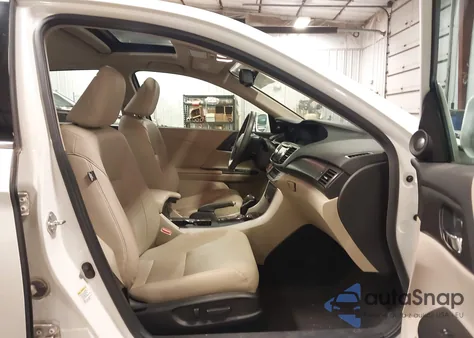 2014 Honda Accord Hybrid Ex-L z USA, uszkodzony, nr VIN 1HGCR6F53EA010341